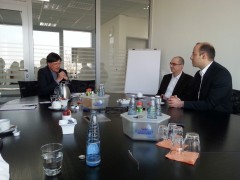 Arne Lietz und Philipp Eysel im Gespräch mit dem Geschäftsführer von NetCo Dr.-Ing.  Lutz Hagner.